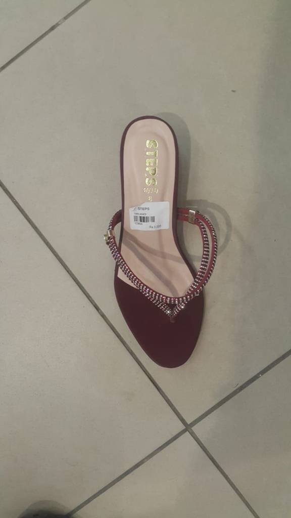 maroon chappal1