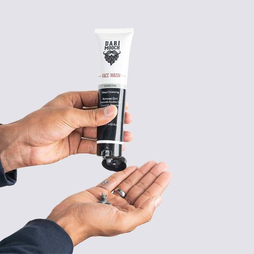 Charcoal-Facewash_a03543d1-f8bb-421e-a26b-993da32be23f